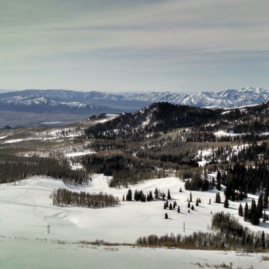 Foto tirada no(a) Mid-Mountain Lodge por Rick H. em 3/29/2014