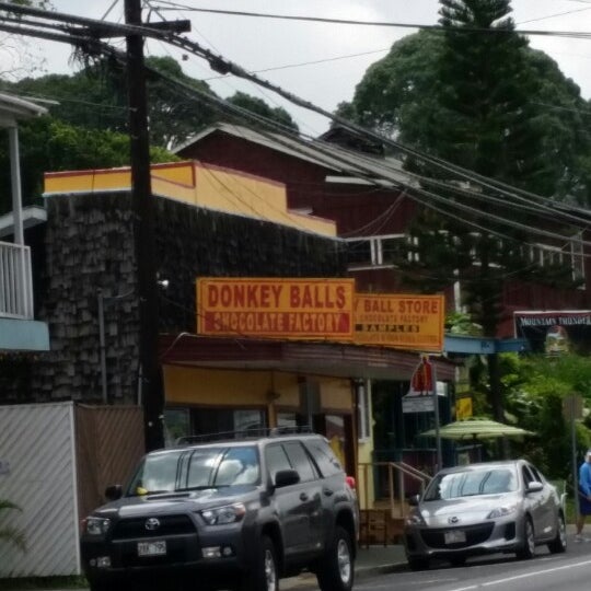 Photo prise au Donkey Balls Original Factory and Store par James H. le5/28/2014
