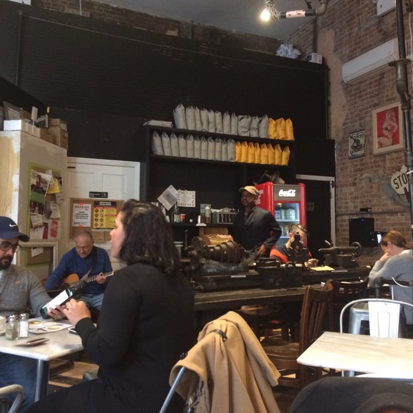 10/22/2016 tarihinde Anastasia G.ziyaretçi tarafından Taszo Espresso Bar'de çekilen fotoğraf