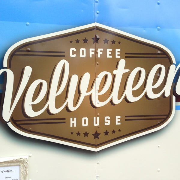 3/22/2013에 Caroline N.님이 Velveteen Coffee House에서 찍은 사진