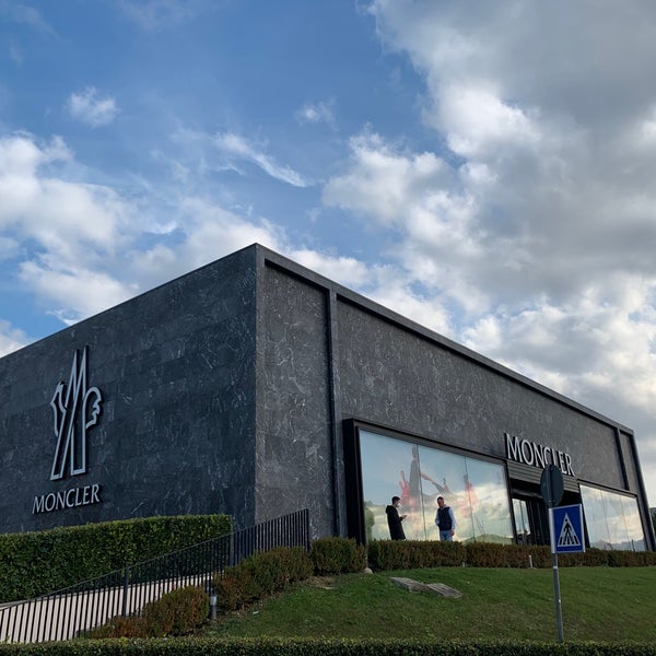 Moncler shop factory outlet