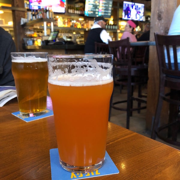 Photo taken at Silver City Restaurant and Alehouse by The Brew Mama on 5/4/2019
