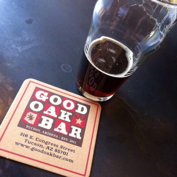 Foto scattata a The Good Oak Bar da The Brew Mama il 4/28/2014