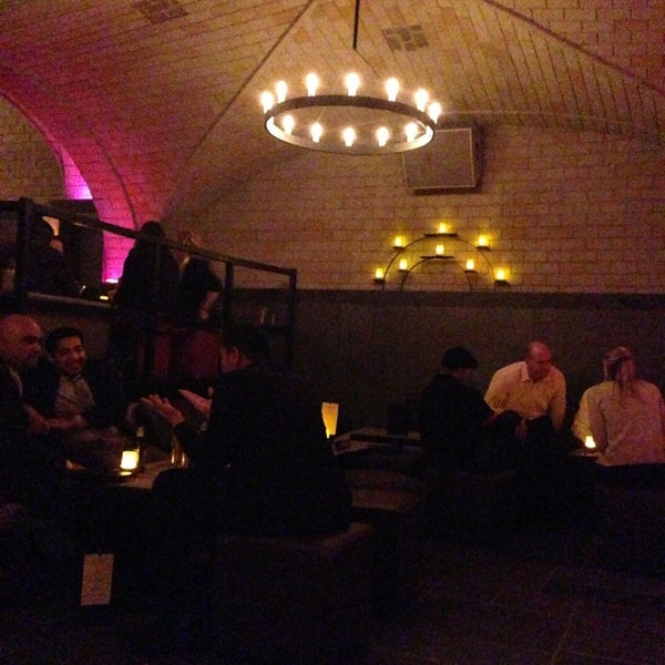 3/21/2013에 Maxime G.님이 Cellar Bar at Bryant Park Hotel에서 찍은 사진