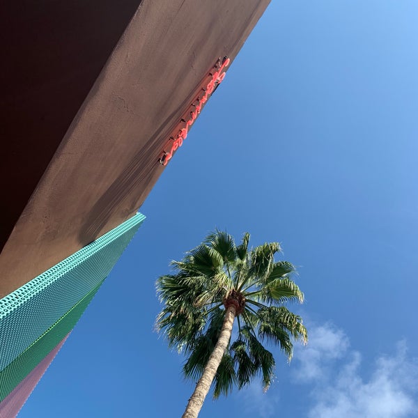 10/13/2018 tarihinde Mel D.ziyaretçi tarafından Sprinkles Beverly Hills Cupcakes'de çekilen fotoğraf