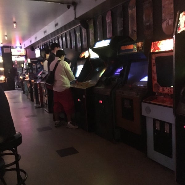 9/1/2016 tarihinde Chris M.ziyaretçi tarafından Two-Bit&#39;s Retro Arcade'de çekilen fotoğraf