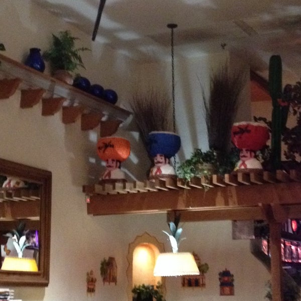 11/23/2014 tarihinde jodijodijodiziyaretçi tarafından Macayo&#39;s Mexican Food'de çekilen fotoğraf