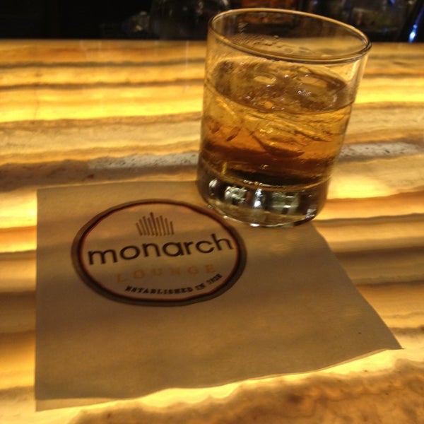 Photo prise au The Monarch Lounge par Tim le7/13/2013