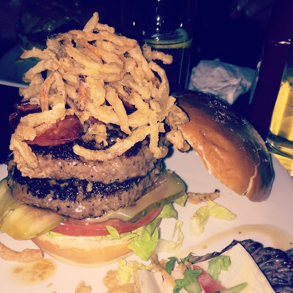 Current Special " European" burger is delicious. Try the new "onion straws", a nice alternative to onion rings.