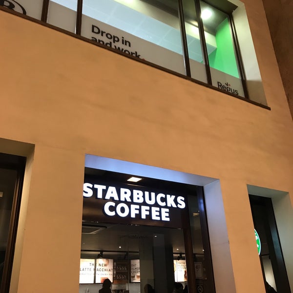 Снимок сделан в Starbucks пользователем 💋 Tetê 💋 F. 2/2/2018