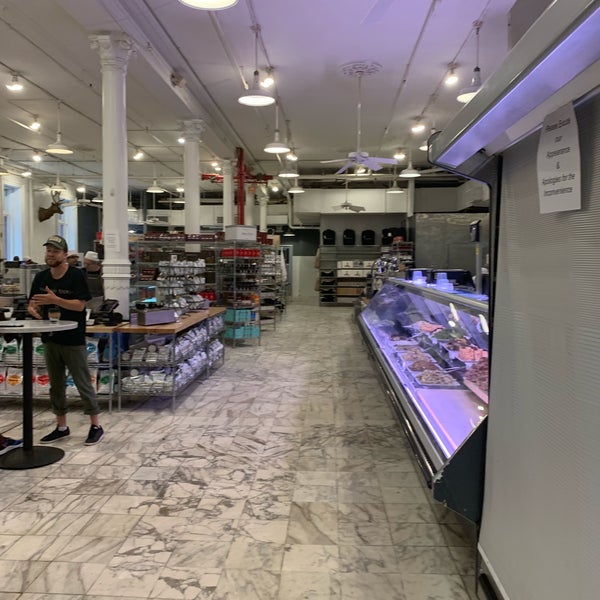 Photo taken at Dean &amp; DeLuca by Luis O. on 8/6/2019