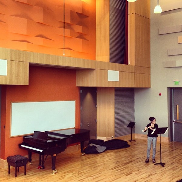 รูปภาพถ่ายที่ Conservatorio de Música de Puerto Rico โดย Pedro José เมื่อ 3/19/2013