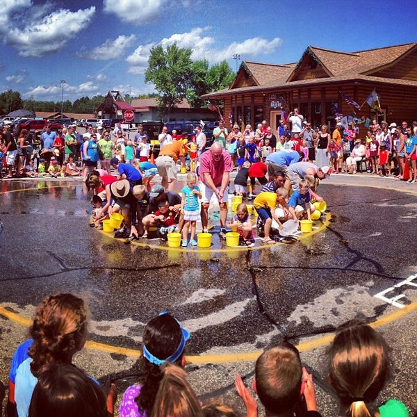 Nisswa Minnesota Turtle Races - Nisswa, MN