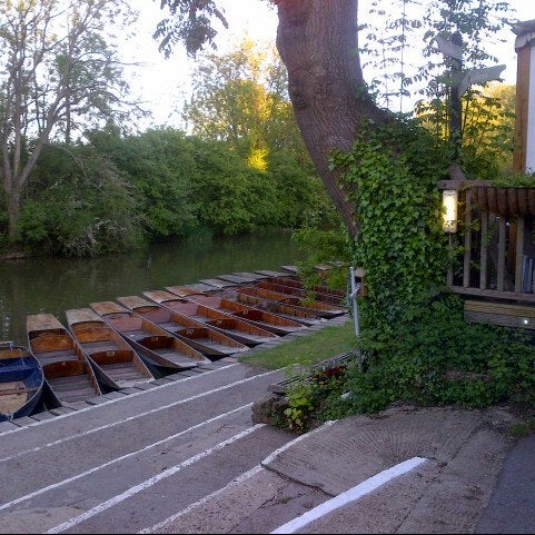 Photo taken at Cherwell Boathouse by Jerry K. on 6/3/2013