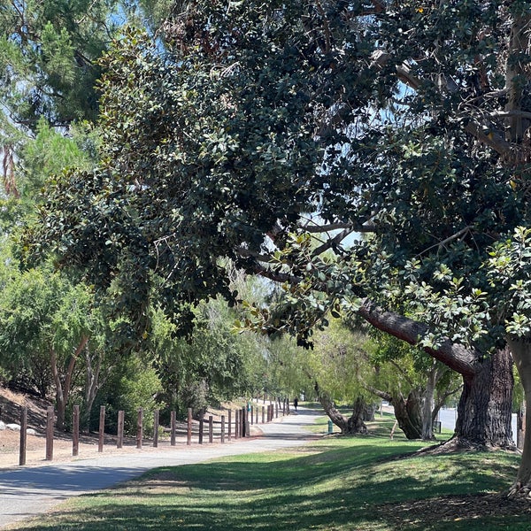 Royal Oaks Trail Duarte, CA