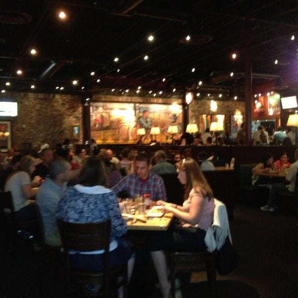 Foto diambil di BJ&#39;s Restaurant &amp; Brewhouse oleh Mike P. pada 6/15/2013