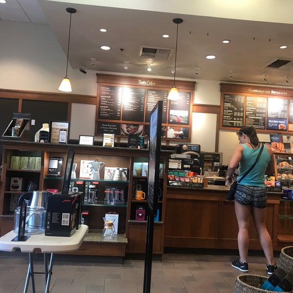Photo taken at Peet&#39;s Coffee by Mike P. on 8/24/2017