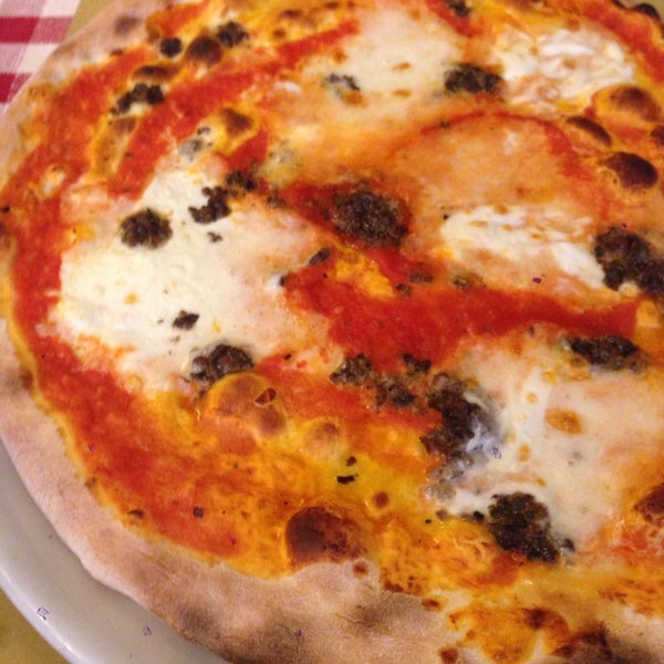 Pizza w. Truffle and buffalo mozzarella is great to share. The green minestrone is clean and yum