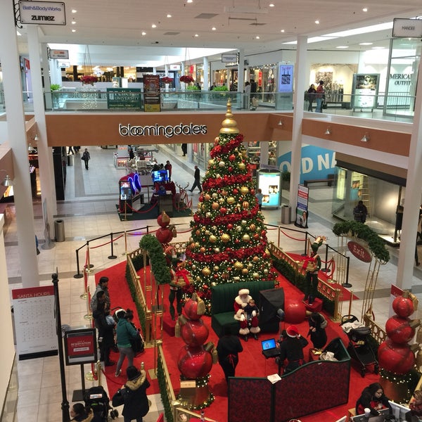 Photo taken at Willowbrook Mall by Kevin K. on 12/22/2016