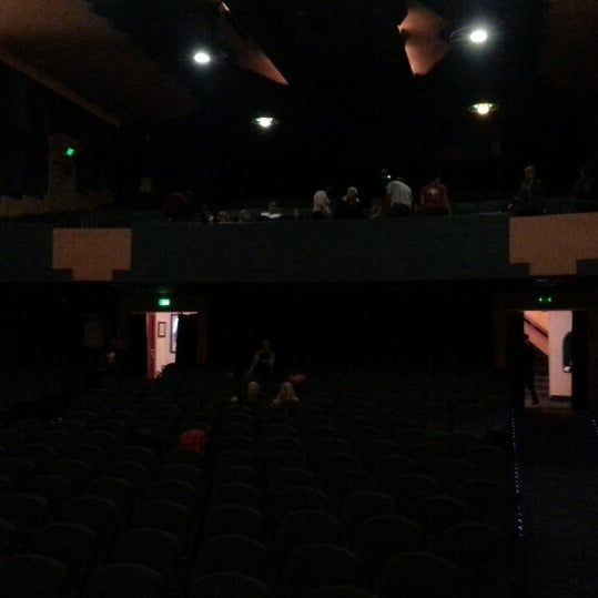 Das Foto wurde bei Lido Live Theatre von Kerry am 11/30/2013 aufgenommen