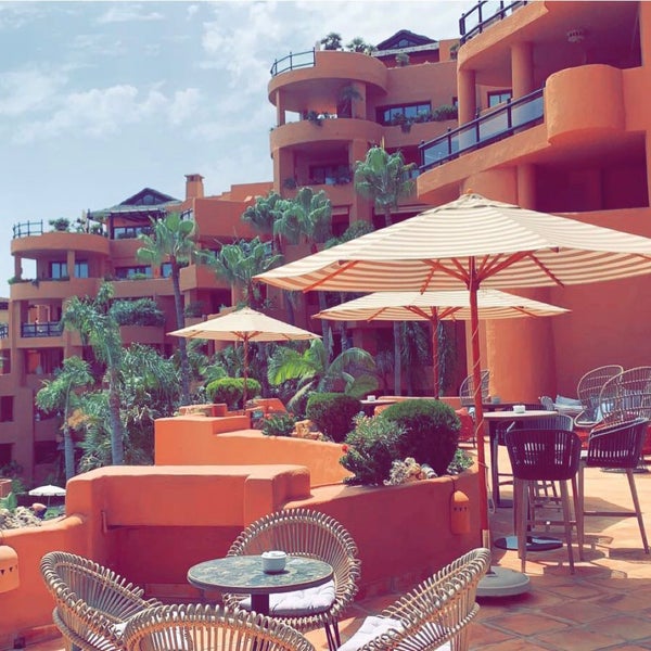 Das Foto wurde bei Kempinski Hotel Bahía von Feras am 8/13/2022 aufgenommen