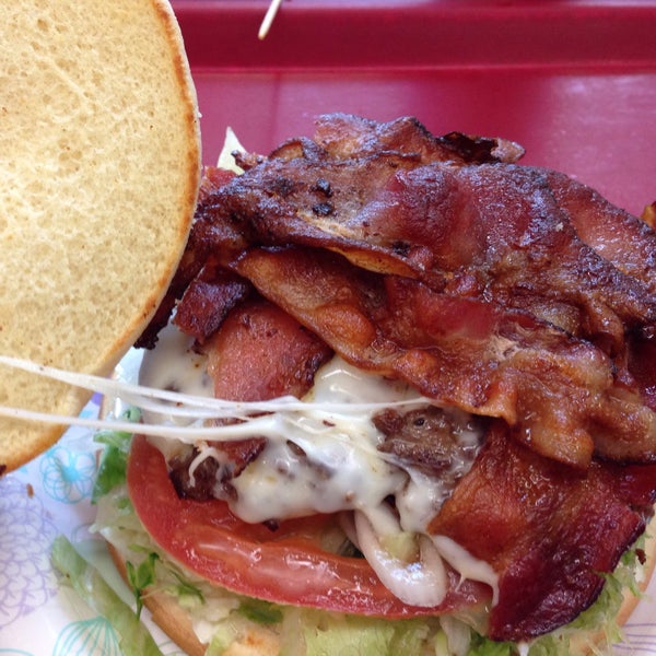 Arctic Roadrunner - Burger Joint in Midtown