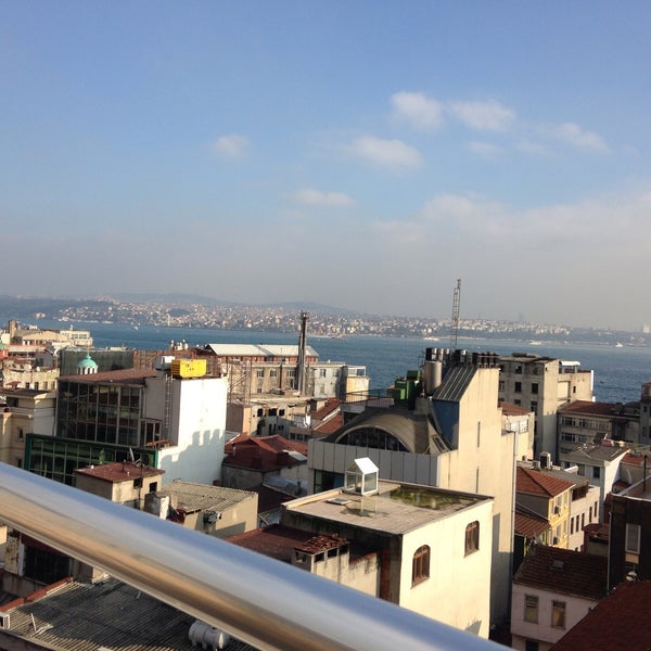 Photo taken at GALATA ROOF by Gencer Ç. on 12/14/2014