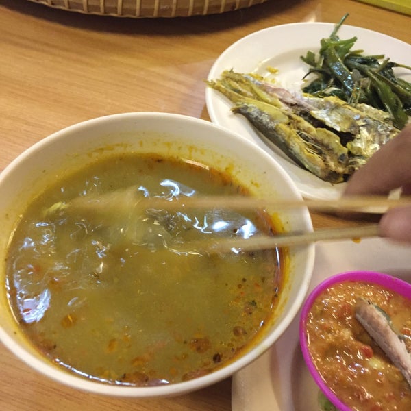 Photos At Dapur Nur Adelia Halal Restaurant Photo Taken At Dapur Nur Adelia By Zyeda D On 8 19 2016