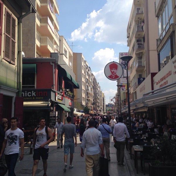 Das Foto wurde bei Kıbrıs Şehitleri Caddesi von Ünal Ş. am 6/15/2015 aufgenommen