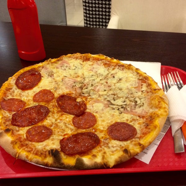 Пицца тото гусь-хрустальный. Амати пицца. Михаила кутузова 5а тц кочубей. Пицца гусарская баллада одинцово. Финская пицца берлускони.