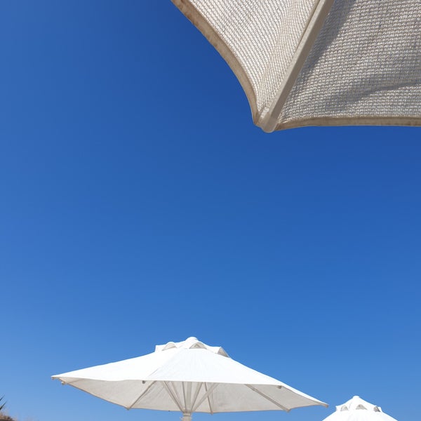 Das Foto wurde bei Dodo Beach Club von PRENSES am 6/4/2019 aufgenommen