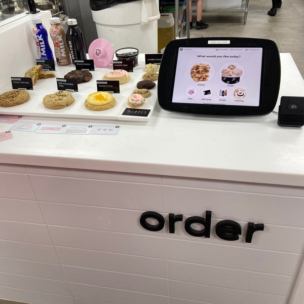 Crumbl Cookies Bakery in Westfield