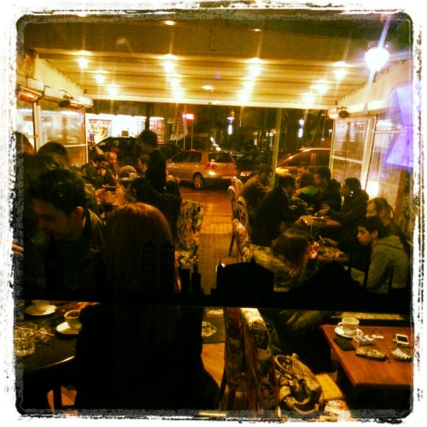 รูปภาพถ่ายที่ Xtanbul Cafe โดย Erdem D. เมื่อ 12/10/2012
