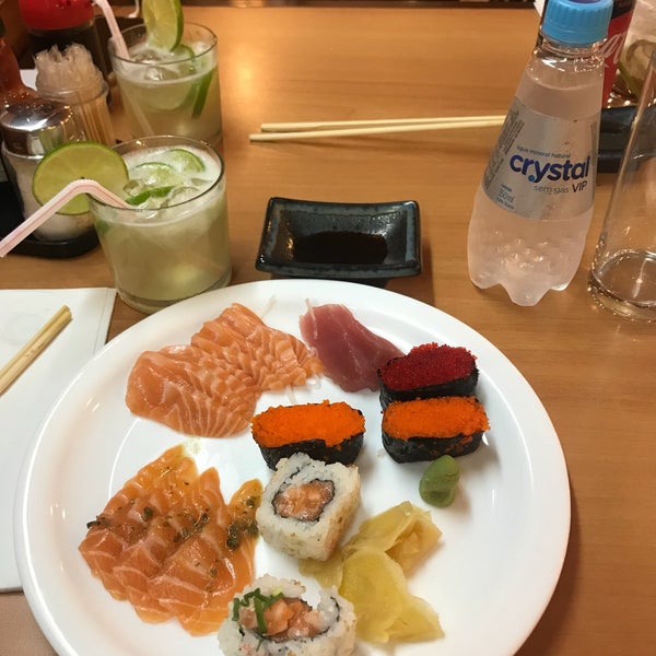Photo taken at Sushi Isao by Ana Paula S. on 4/29/2018