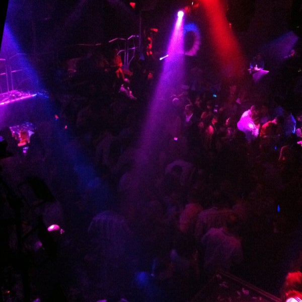 4/27/2013にJessica w/ E.がMoon Nightclubで撮った写真