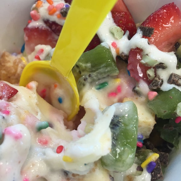 USwirl Frozen Yogurt Peccole Ranch Las Vegas, NV