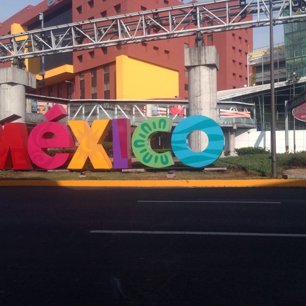 Das Foto wurde bei Flughafen Mexico Stadt (MEX) von Ampaty H. am 11/17/2015 aufgenommen