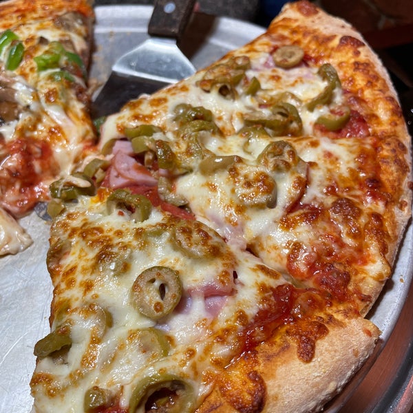 Pizza House Pizzeria in Central Ann Arbor