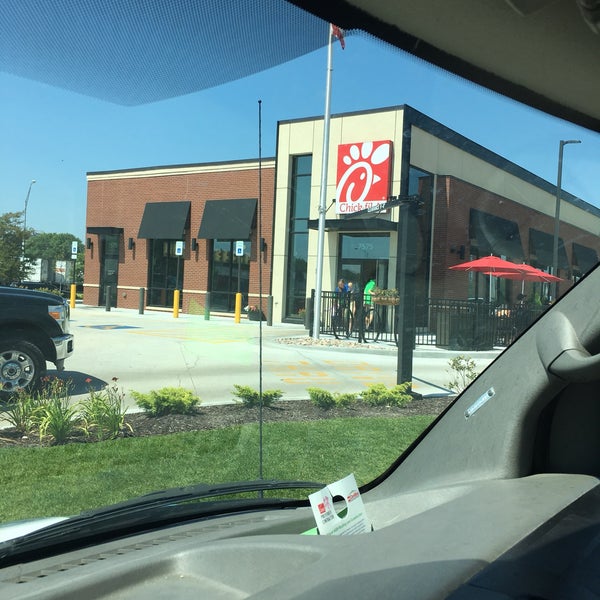 ChickfilA Central Omaha 7575 Dodge St