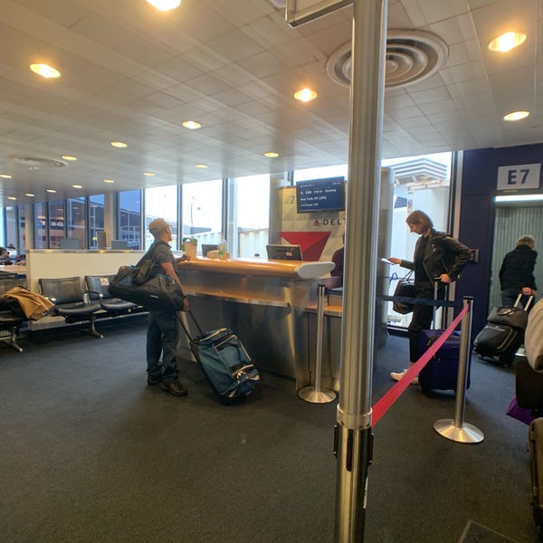 Gate E7 Concourse E, Terminal 2