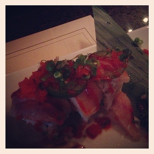 Das Foto wurde bei DaRuMa- Japanese Steakhouse and Sushi Lounge von Julia M. am 3/2/2013 aufgenommen