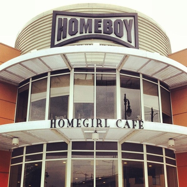Foto tirada no(a) Homegirl Cafe por Dan R. em 7/22/2013
