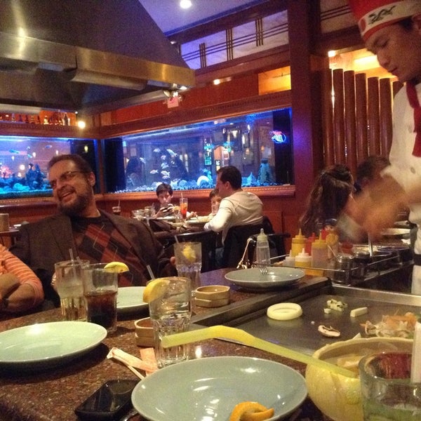 Foto diambil di Sawa Hibachi Steakhouse &amp; Sushi Bar oleh Mj K. pada 10/20/2013