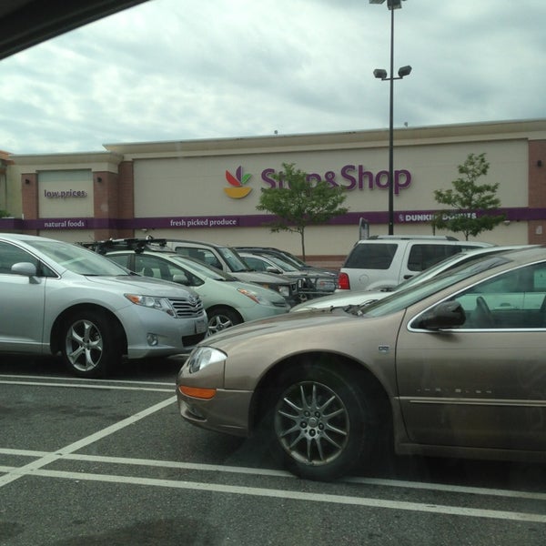 Super Stop & Shop Supermarket in Somerset