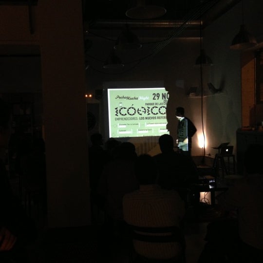 รูปภาพถ่ายที่ Cocorocó Coworking โดย Cesar A. เมื่อ 11/22/2012