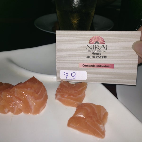 Essa é bela e grande lâmina de sashimi do Nirai. Uma BELA DECEPÇÃO, como sempre. Só venho aqui quando me falta opção.