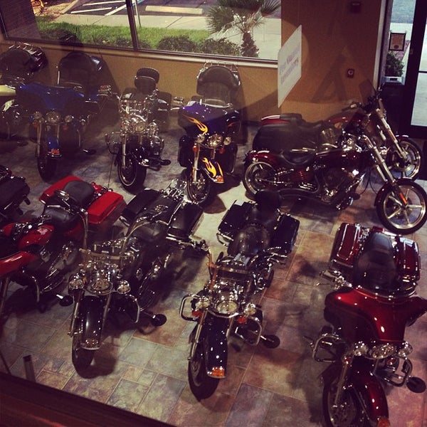 Foto diambil di Gainesville Harley-Davidson oleh Frank A. pada 9/17/2013