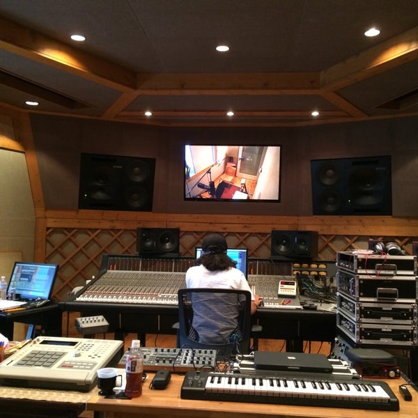 Mamas studio. Mamas studio. Mommy daycare. Mamas studio. Mamas studio.