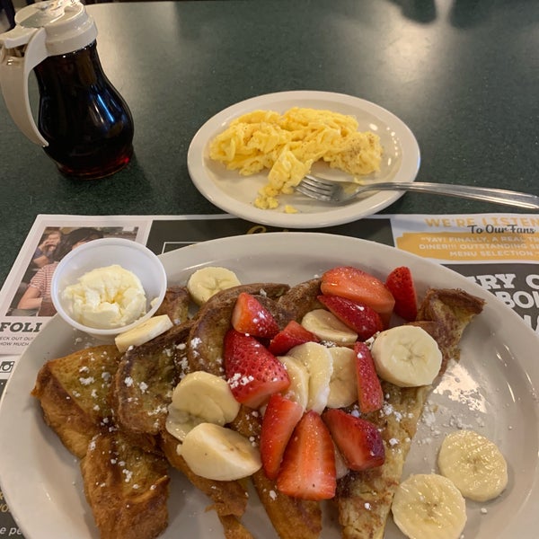 Decided to make a stop at a local diner, instead of a chain.  Oh what a great decision!  Looking around I see many delicious looking meals around me.  I opted for the special.  Yumm!