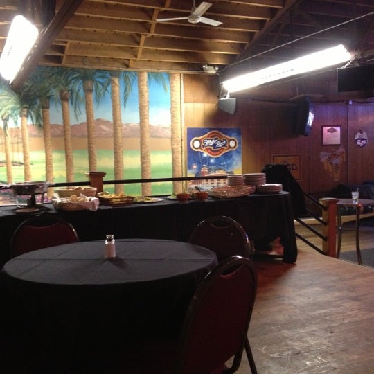11/15/2012にJason T.がJ&amp;B&#39;s Blue Ribbon Bar and Grillで撮った写真